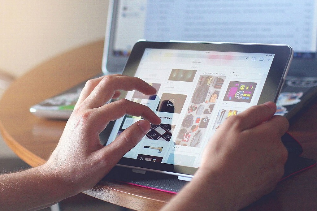 携帯電話を持つように
ホームページを持てる